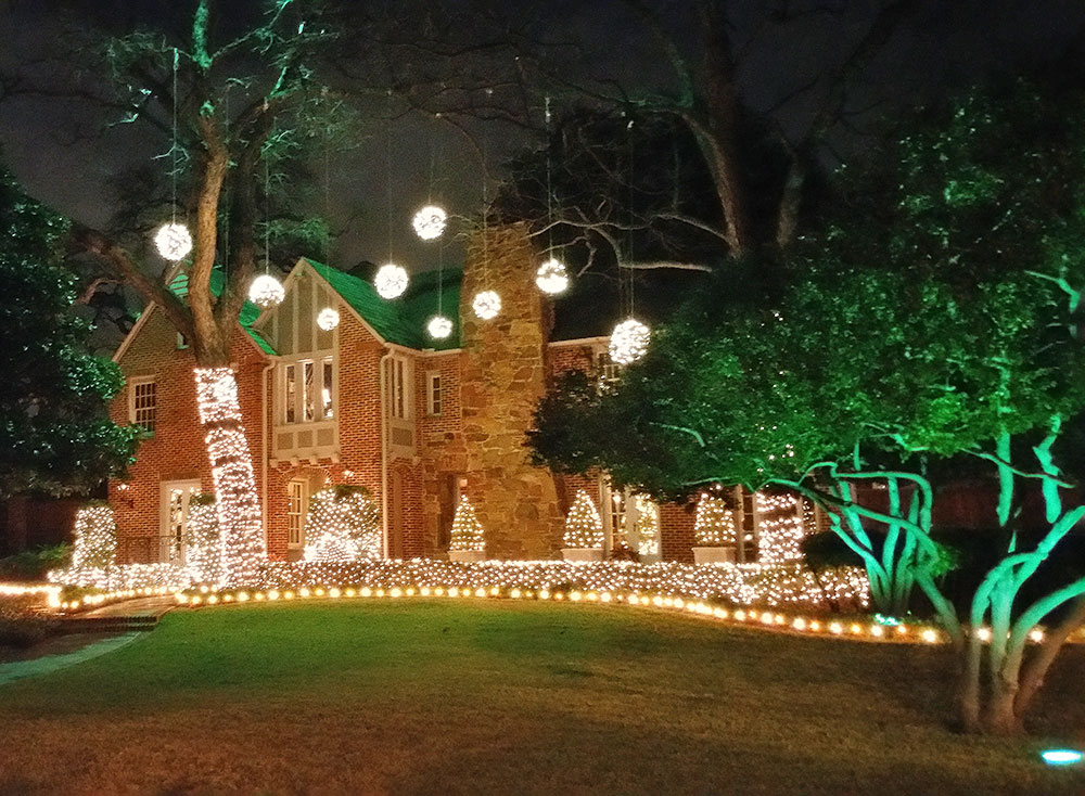 Christmas lights in Perry Heights, Dallas, Texas
