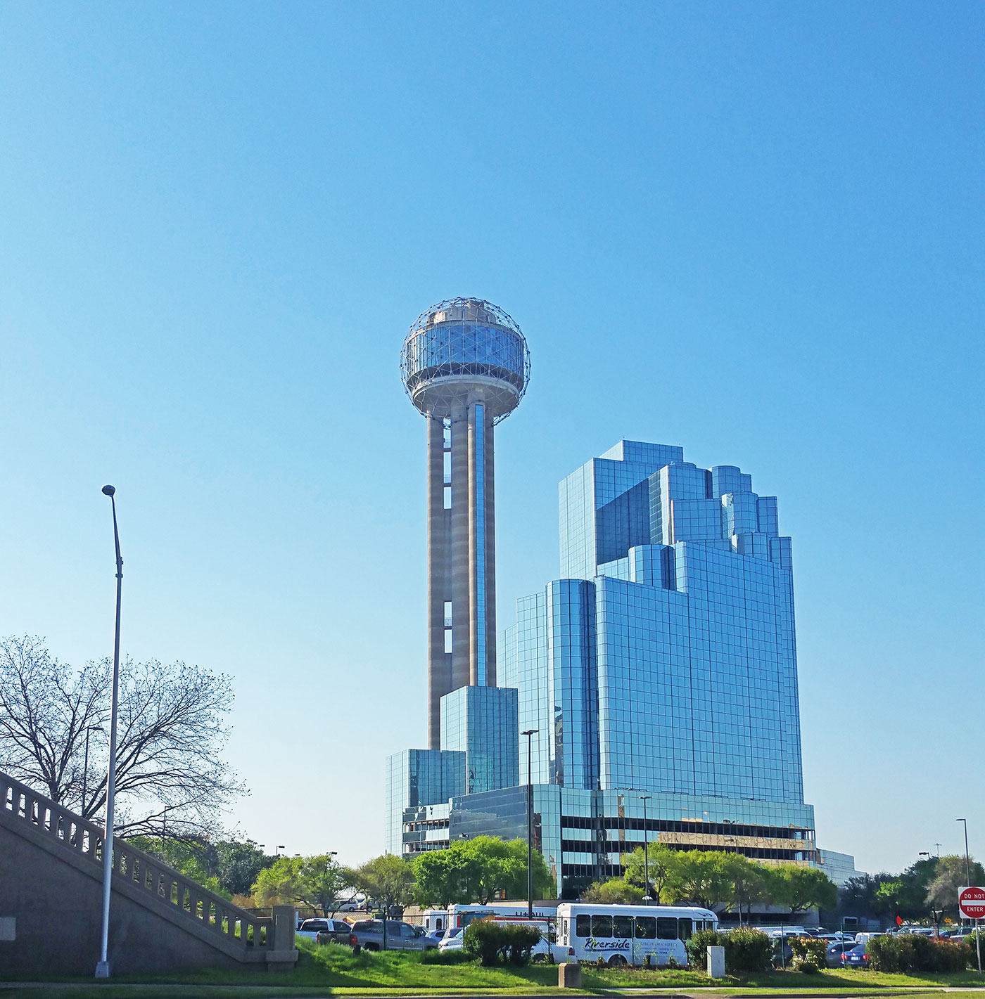Reunion Tower in downown Dallas as seen from near Dealey Plaza